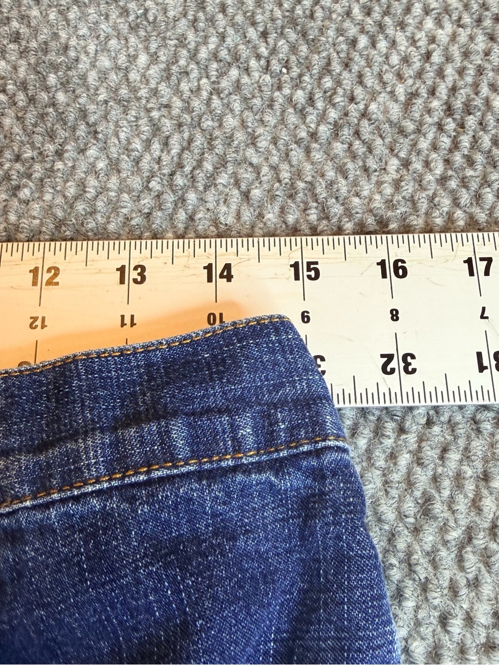 Walt Disney World Women’s High Rise Denim Jean Shorts Size 8 Dark Wash Mickey - Picture 11 of 12